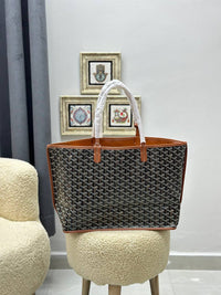 BrandsbyMaya