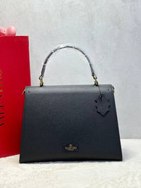 BrandsbyMaya