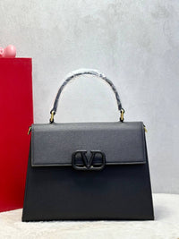 BrandsbyMaya