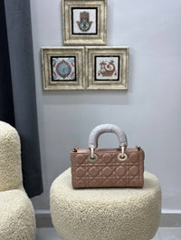 BrandsbyMaya