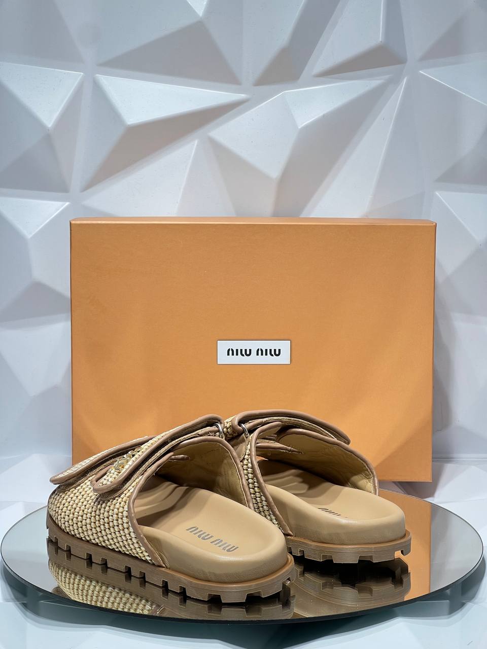 BrandsbyMaya