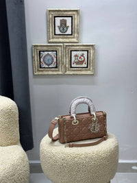 BrandsbyMaya