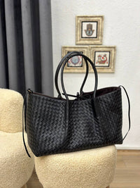 BrandsbyMaya