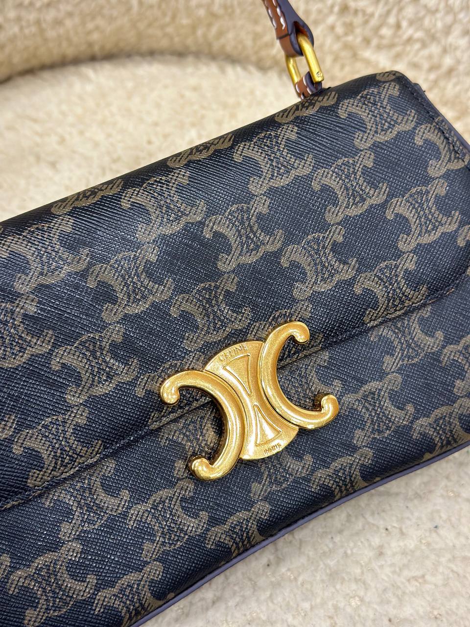 BrandsbyMaya