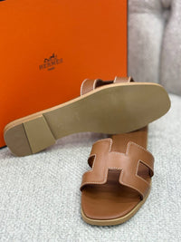 BrandsbyMaya