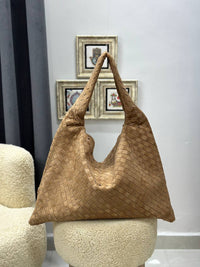 BrandsbyMaya