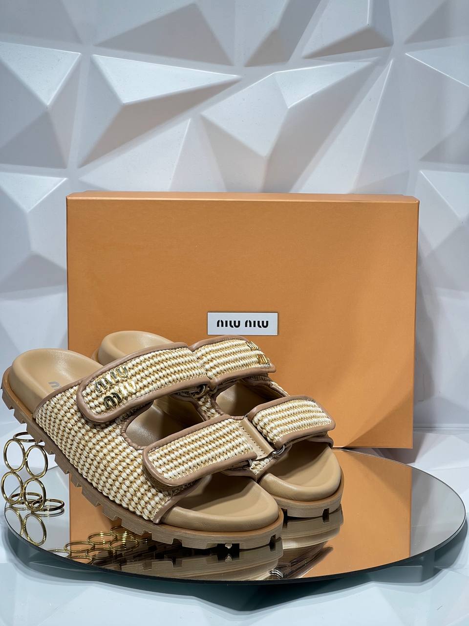 BrandsbyMaya
