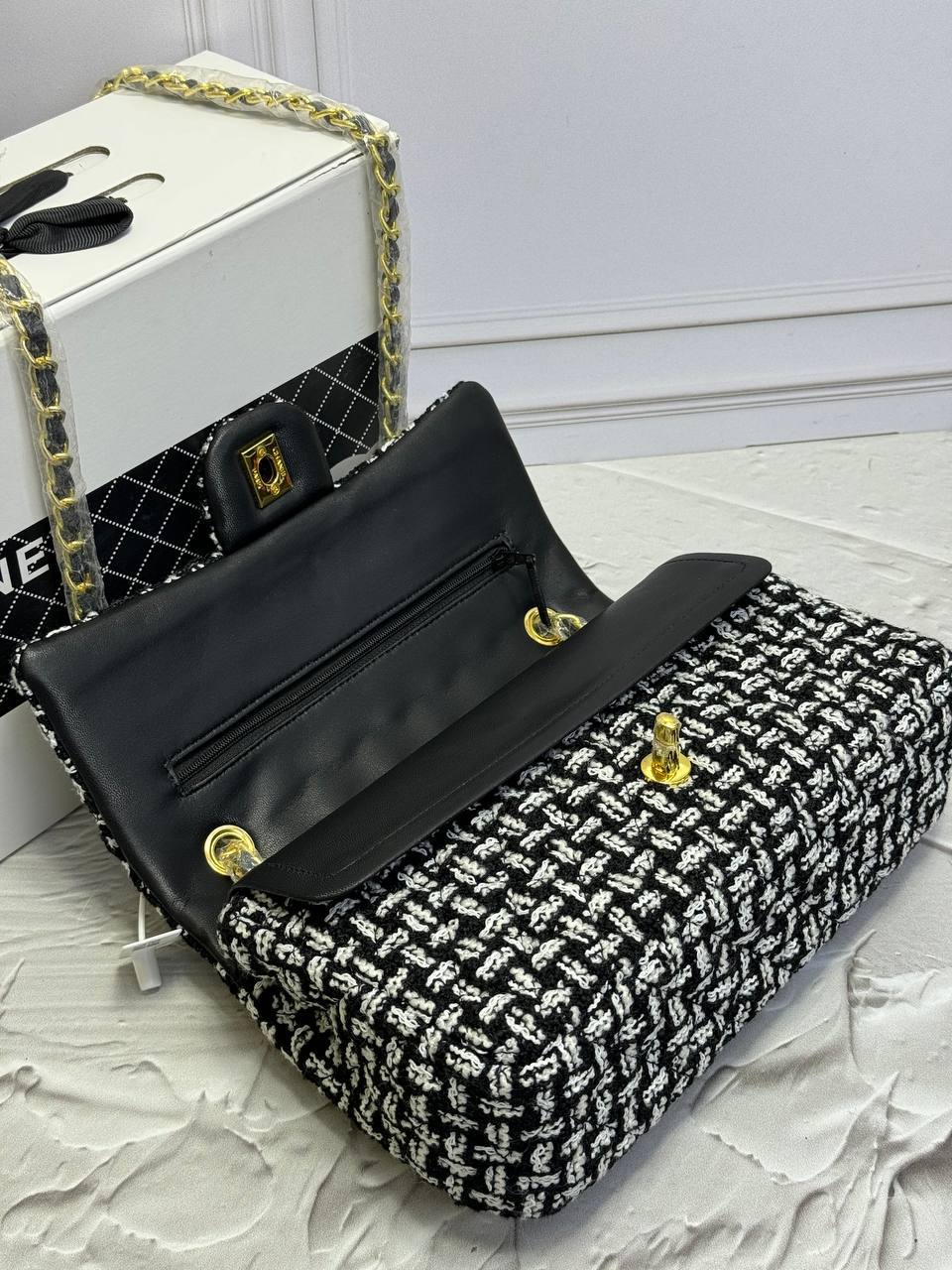 BrandsbyMaya
