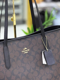 BrandsbyMaya