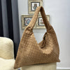 Bottega Veneta 
Large Hop 
54 x 24 x 13 cm