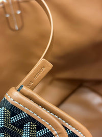 BrandsbyMaya