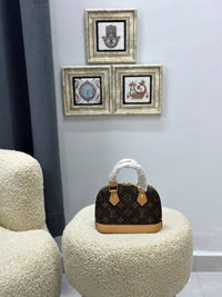 BrandsbyMaya