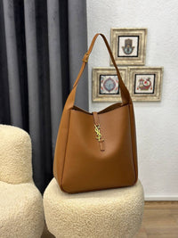 BrandsbyMaya