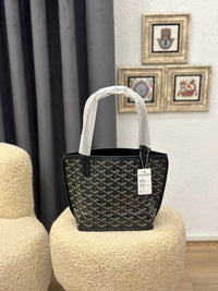 BrandsbyMaya