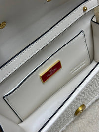 BrandsbyMaya