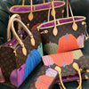 Louis vuitton neverfull  

MM 31 x 28 cm 
PM 27 x 21 cm