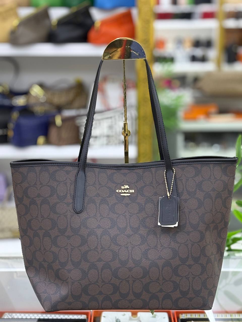 BrandsbyMaya