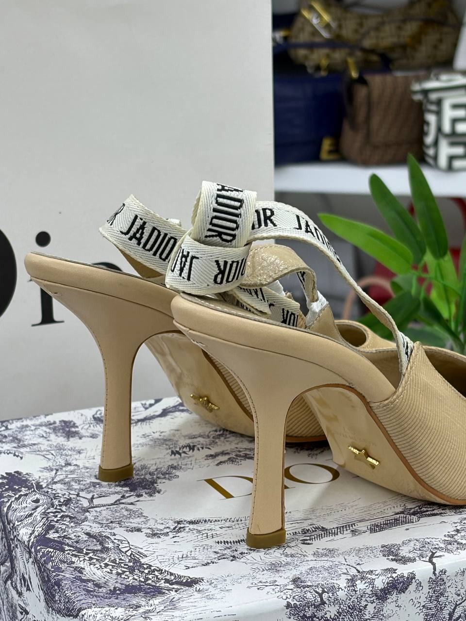 BrandsbyMaya