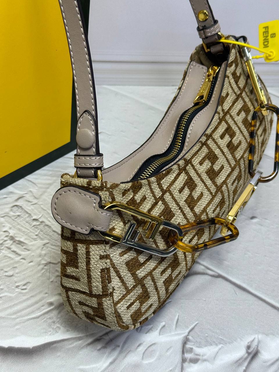 BrandsbyMaya
